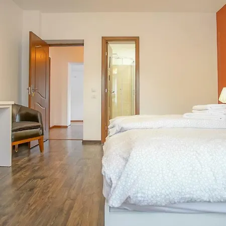 Coroni - Delegati Si Muncitori Guest house