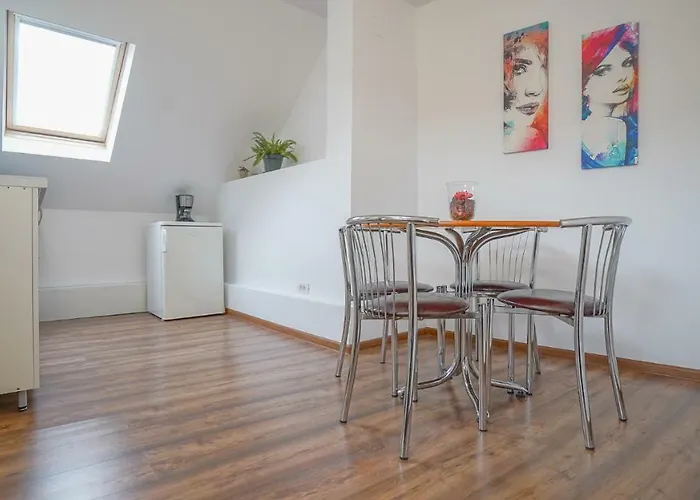 Coroni - Delegati Si Muncitori Guest house